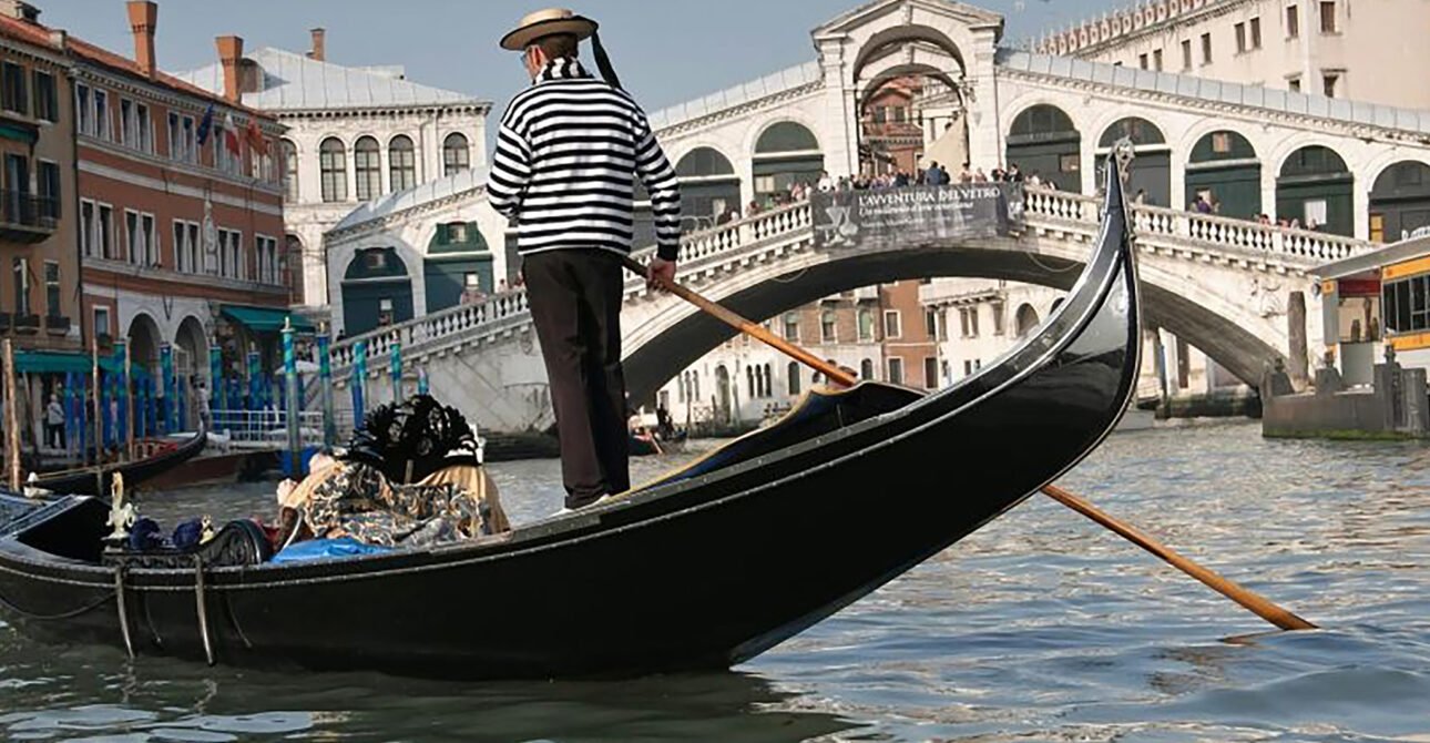 Charming Venice – Walking and Gondola