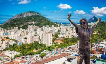 Guided Tour to Santa Marta Favela